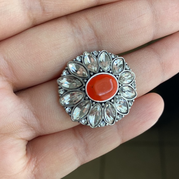 CLUB MONACO|SILVER STATEMENT RING - Picture 8 of 11